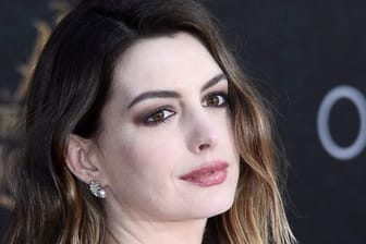 Anne Hathaway 2016 in Los Angeles.