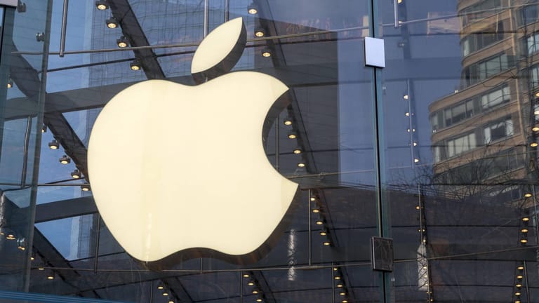Apple-Logo in New York: Neue Updates für Computer und mobile Geräte