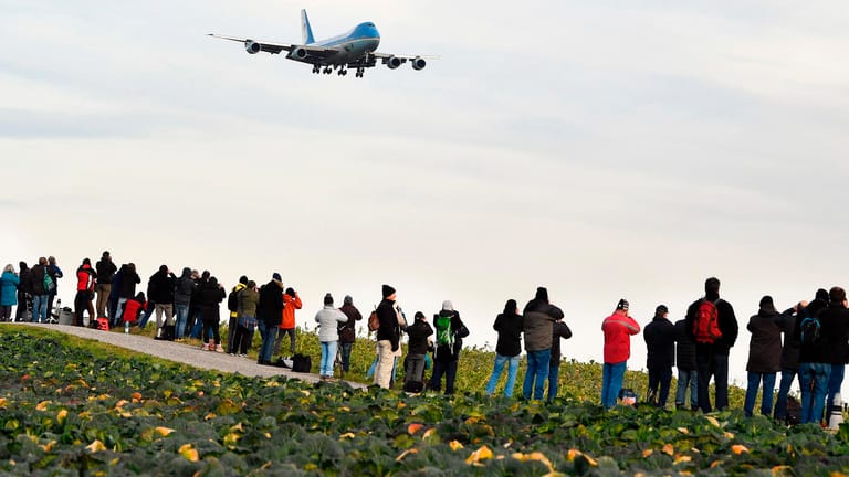 US-Präsident an Bord: die Air Force One landete am Vormittag in Zürich.
