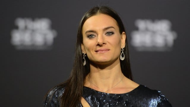 Jelena Issinbajewa appelliert an die russischen Sportler, ihre Olympia-Sperren zu akzeptieren. Jelena Issinbajewa appelliert an die russischen Sportler, ihre Olympia-Sperren zu akzeptieren.