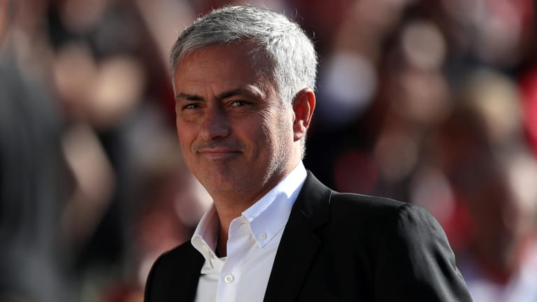 Jose Mourinho: In der englischen Liga hinkt er mit Manchester United Lokalrivale City hinterher.