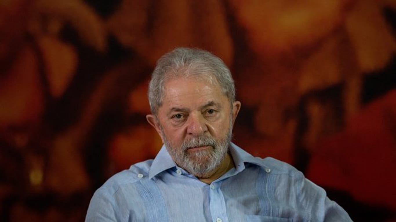 Lula muss vorerst nicht ins Gefängnis, bis zur Ausschöpfung aller Rechtsmittel bleibt er auf freiem Fuß.