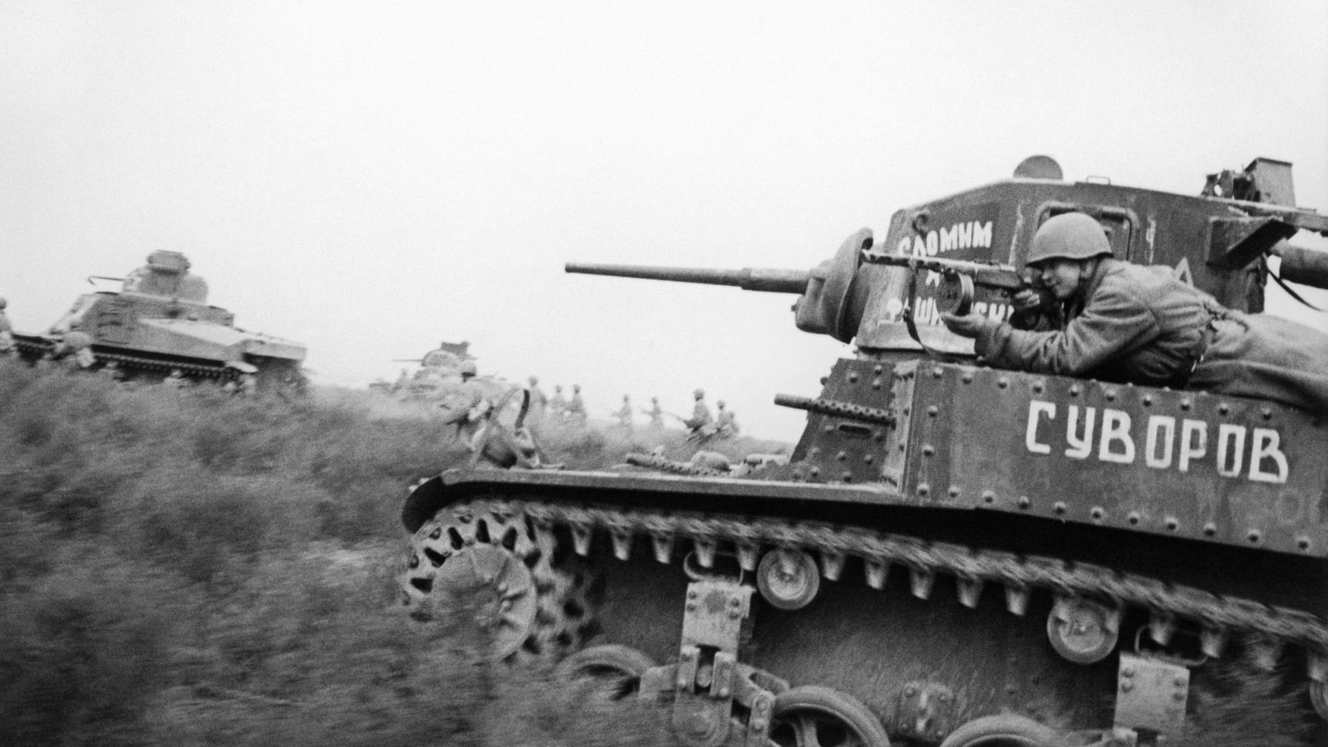 Sowjetische Panzer: Ende August 1942 hatte die Wehrmacht den Angriff auf Stalingrad begonnen und die Stadtgrenze gegen erbitterten Widerstand erreicht.