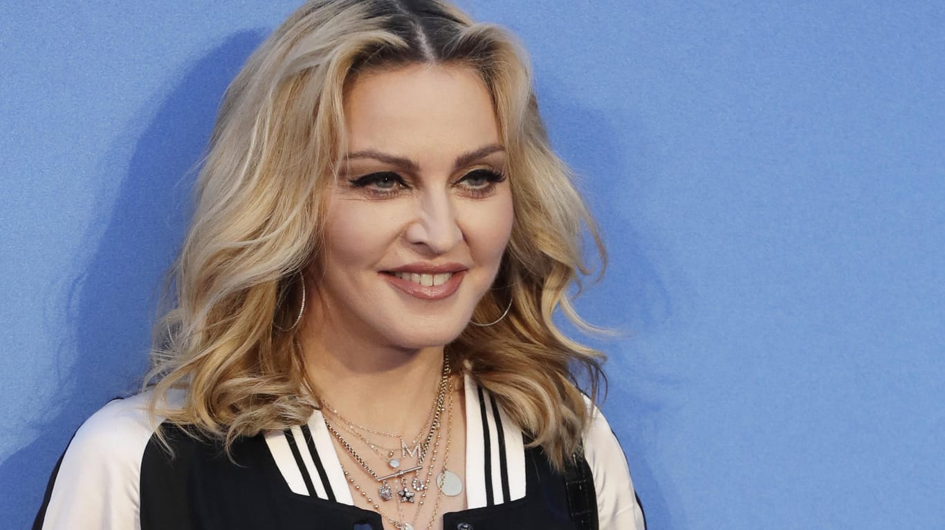 Madonna: Die Sängerin erregt mit einem Foto im Netz Aufmerksamkeit.