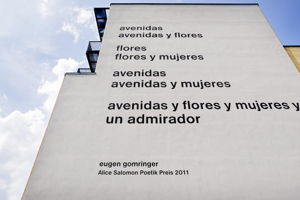 Das Gedicht "Avenidas" von der Fassade einer Berliner Hochschule soll übermalt werden. Plötzlich sorgen sich alle um Kunstfreiheit – dabei leidet die Glaubwürdigkeit der Sexismusdebatte.