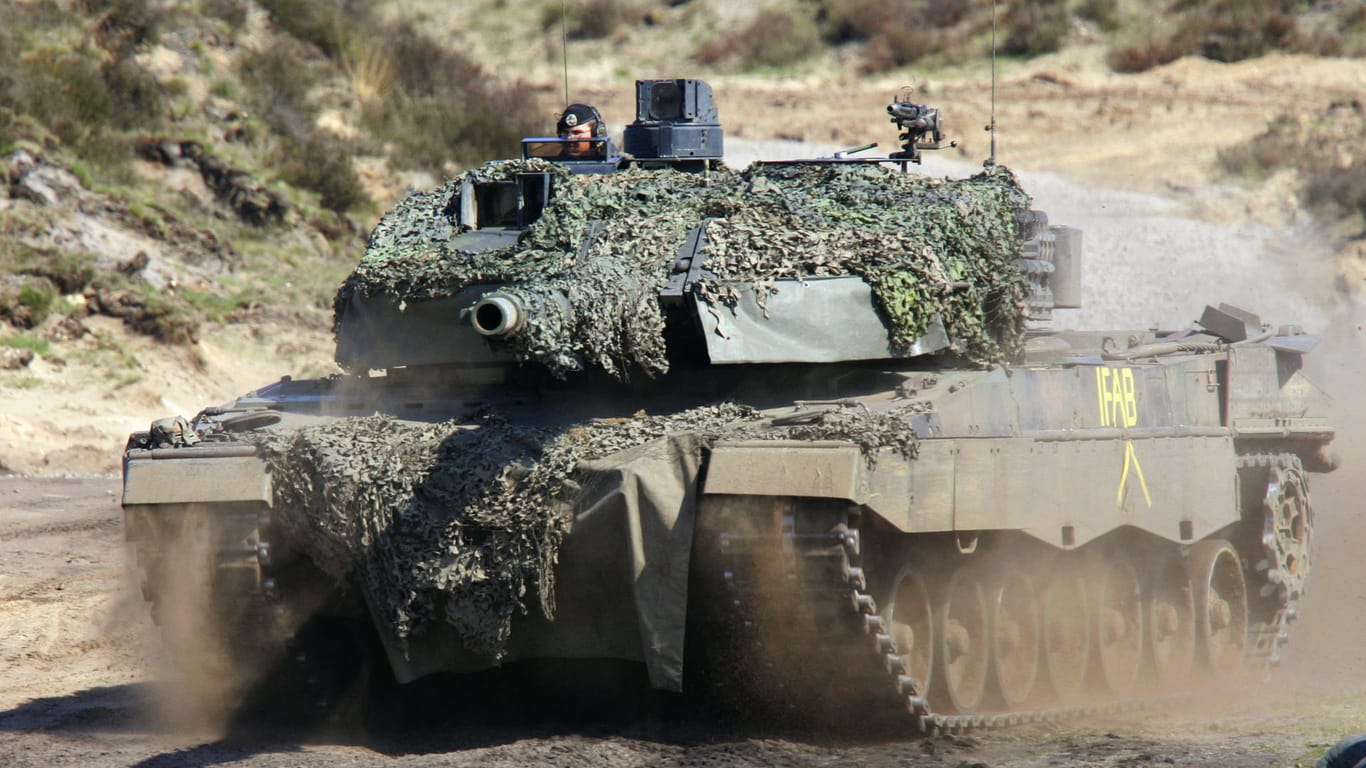 Der deutsche Leopard-II-Kampfpanzer: die Bundesregierung erlaubt momentan keine Nachrüstung bei den türkischen Truppen, die dieses Modell benutzen. Bei einem anderen Modell erlaubte sie es schon.
