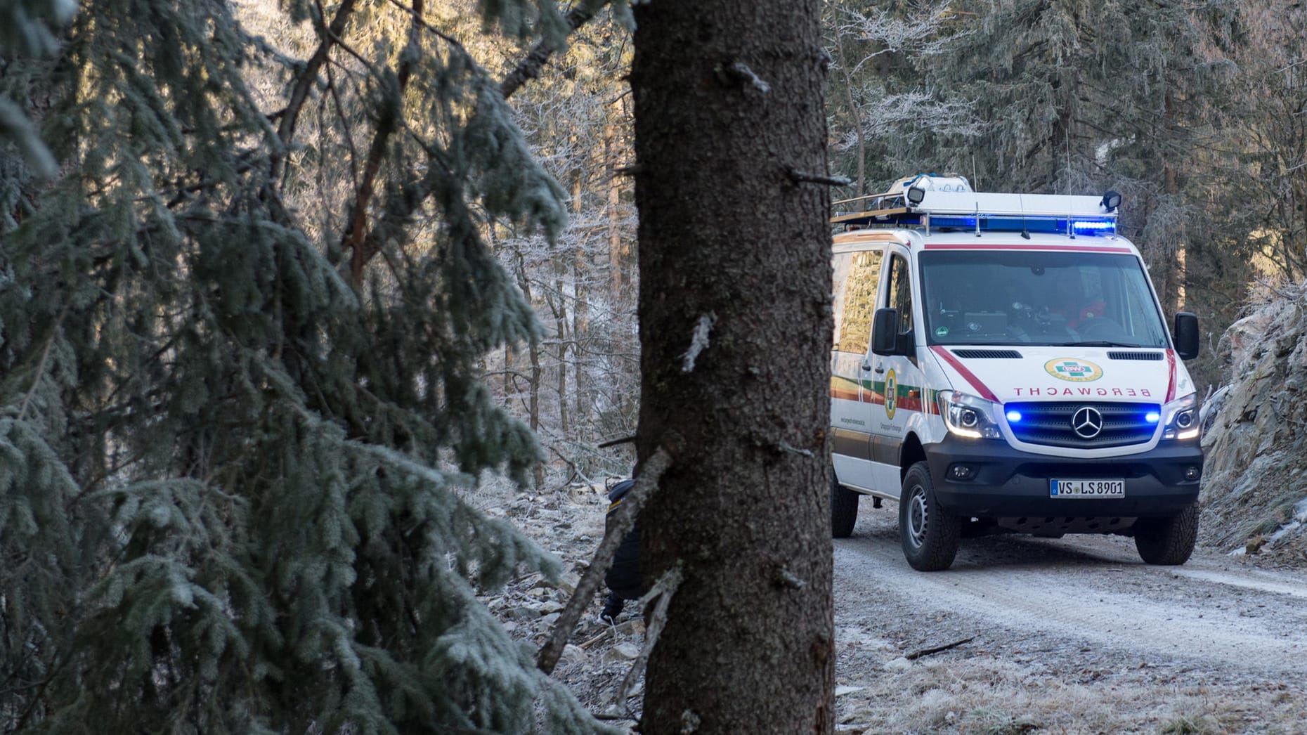 Ein Einsatzfahrzeug der Bergwacht: Die Suche nach den verirrten Urlaubern dauerte mehrere Stunden.