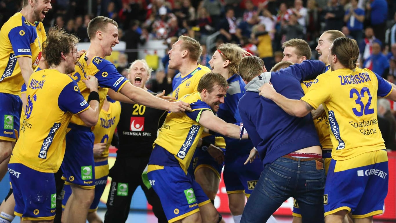 Die Schweden feiern den Einzug ins Finale: Sie könnten Deutschland als Europameister ablösen.