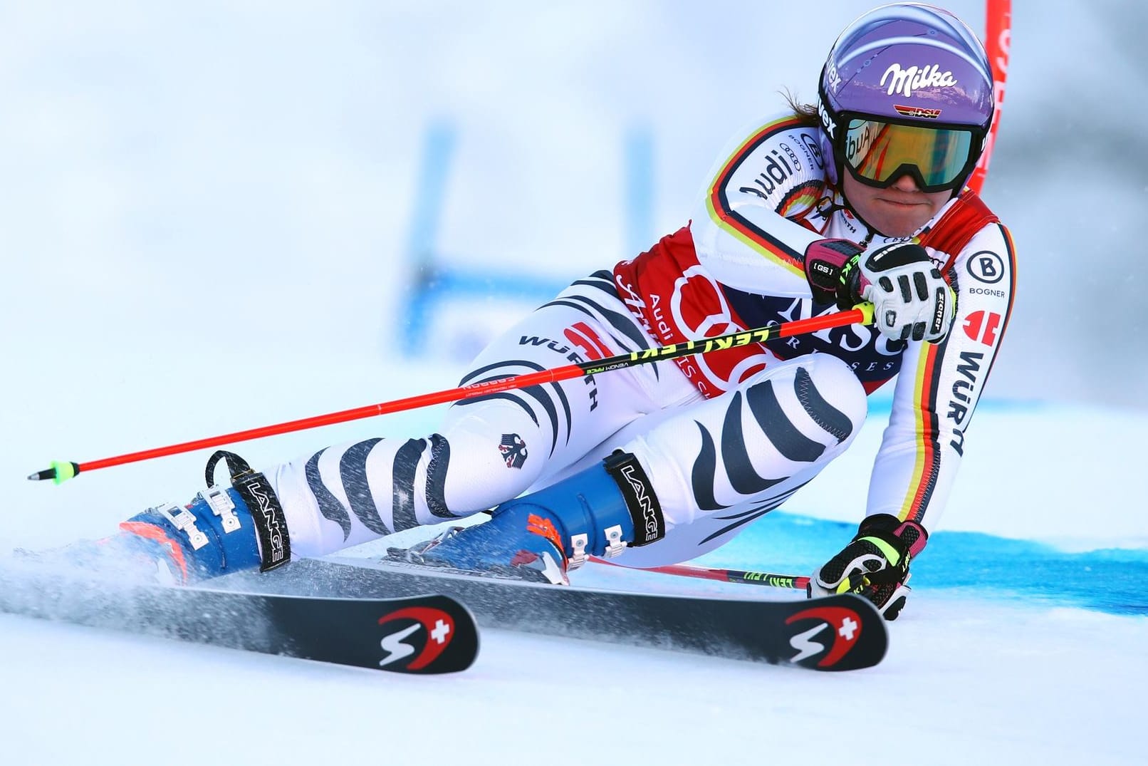 Legt sich in die Kurve: Viktoria Rebensburg beim Riesenslalom in Lenzerheide.