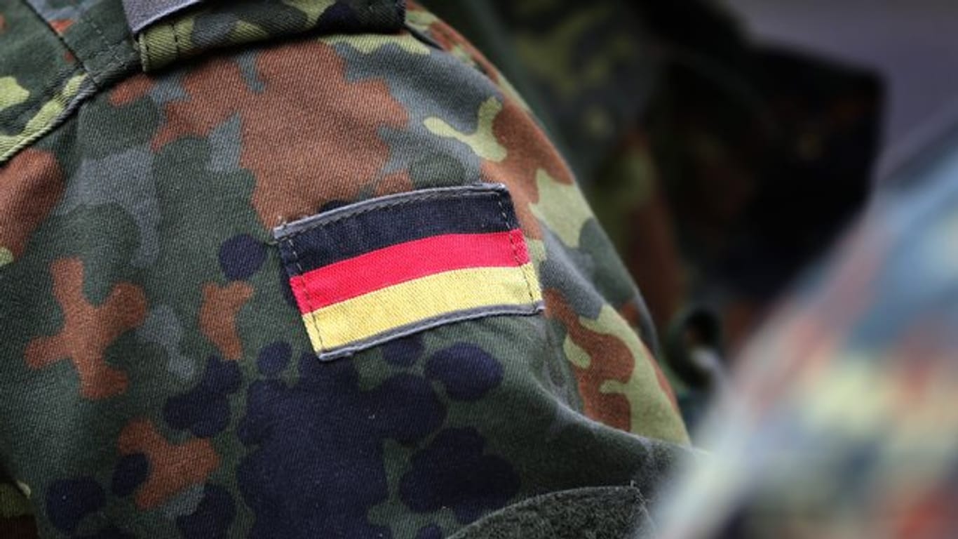 Bundeswehrsoldaten in Uniform.