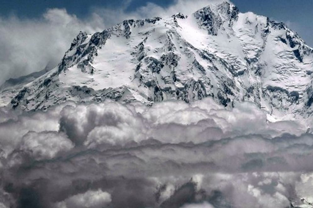 Der Nanga Parbat liegt im pakistanischen Teil des Himalaya und gilt als besonders gefährlicher Berg.