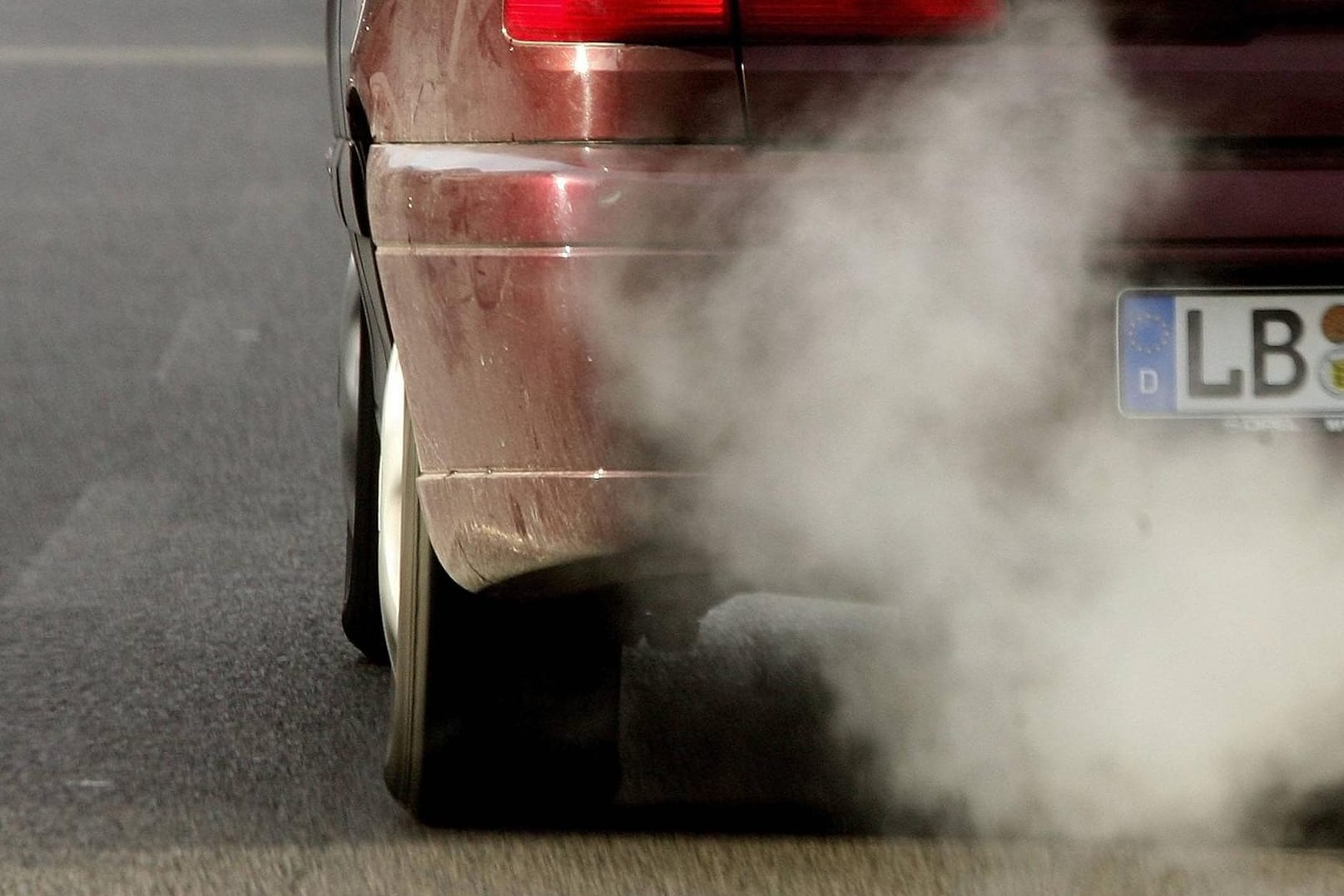 Wegen Abgasbelastungen: Fahrverbote für Diesel-Pkw könnte es in München, Stuttgart, Köln, Reutlingen, Hamburg, Heilbronn, Kiel, Düsseldorf, Darmstadt und Ludwigsburg geben.