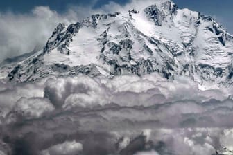 Der Nanga Parbat im Himalaya: Für einen polnischen Bergsteiger wurde der gefährliche Aufstieg zum Verhängnis.