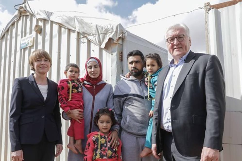 Bundespräsident Steinmeier beim Besuch im Flüchtlingslager Al-Azraq in Jordanien.