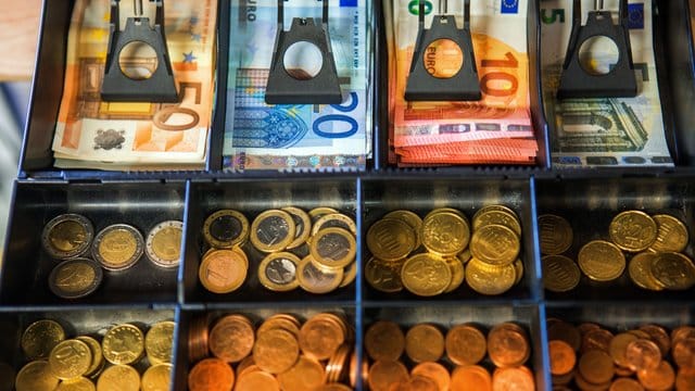 Kassenmanipulationen sind einfach und sie sind ein Massendelikt. Kassenmanipulationen sind einfach und sie sind ein Massendelikt.