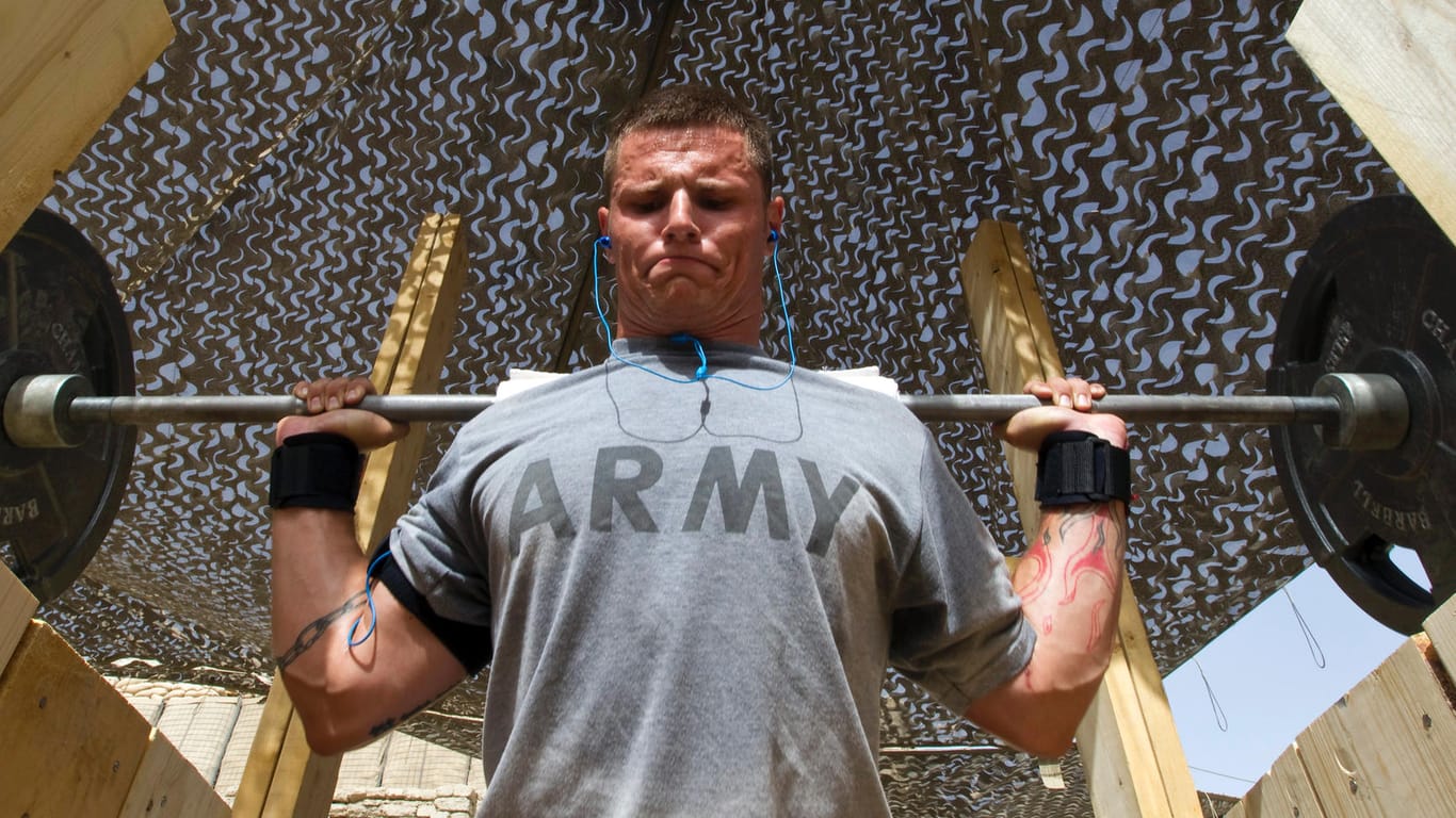 Ein Soldat trainiert in einem Außenposten der US-Armee in Afghanistan: Eine Fitness-App, die Bewegungsprofile ihrer Nutzer aufzeichnet, ist auch unter Militärangehörigen sehr verbreitet.