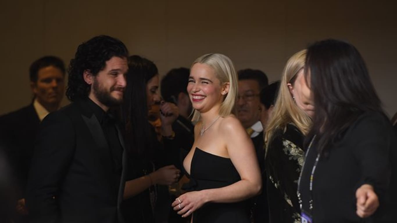 Zwei der beliebtesten Stars der Fantasy-Saga "Game of Thrones": Kit Harrington und Emilia Clarke bei den Golden Globes.