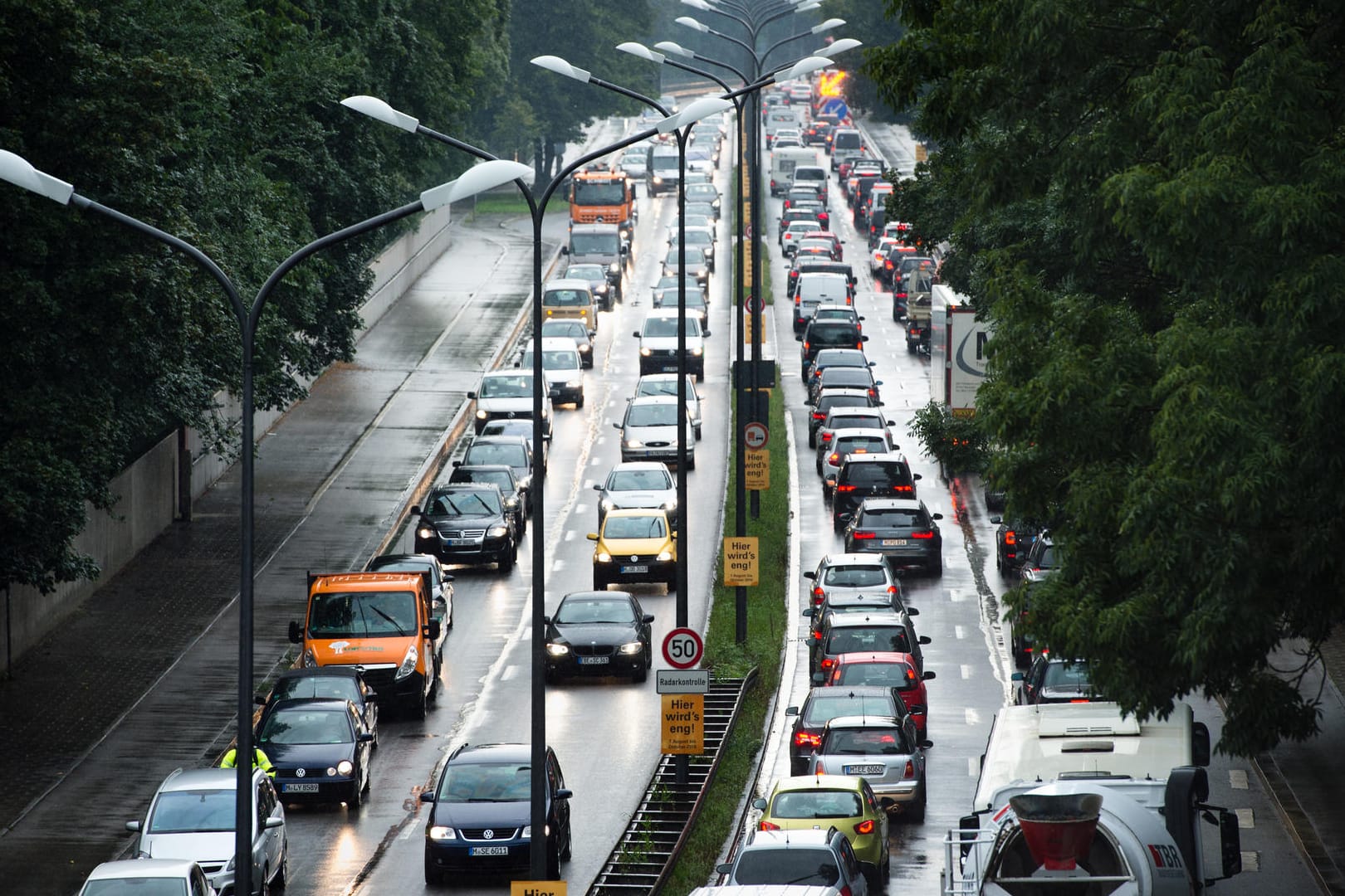 Kein Dieselfahrverbot in München: Das Verwaltungsgericht verhandelt über eine Klage der Deutschen Umwelthilfe gegen den Freistaat Bayern wegen des Luftreinhalteplans.