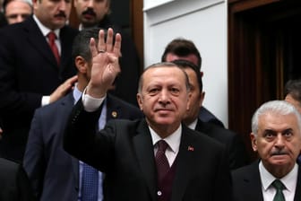 Der türkische Staatspräsident Recep Tayyip Erdoğan: Ließ Ärzte verhaften, die an seiner Intervention in Syrien Kritik übten.