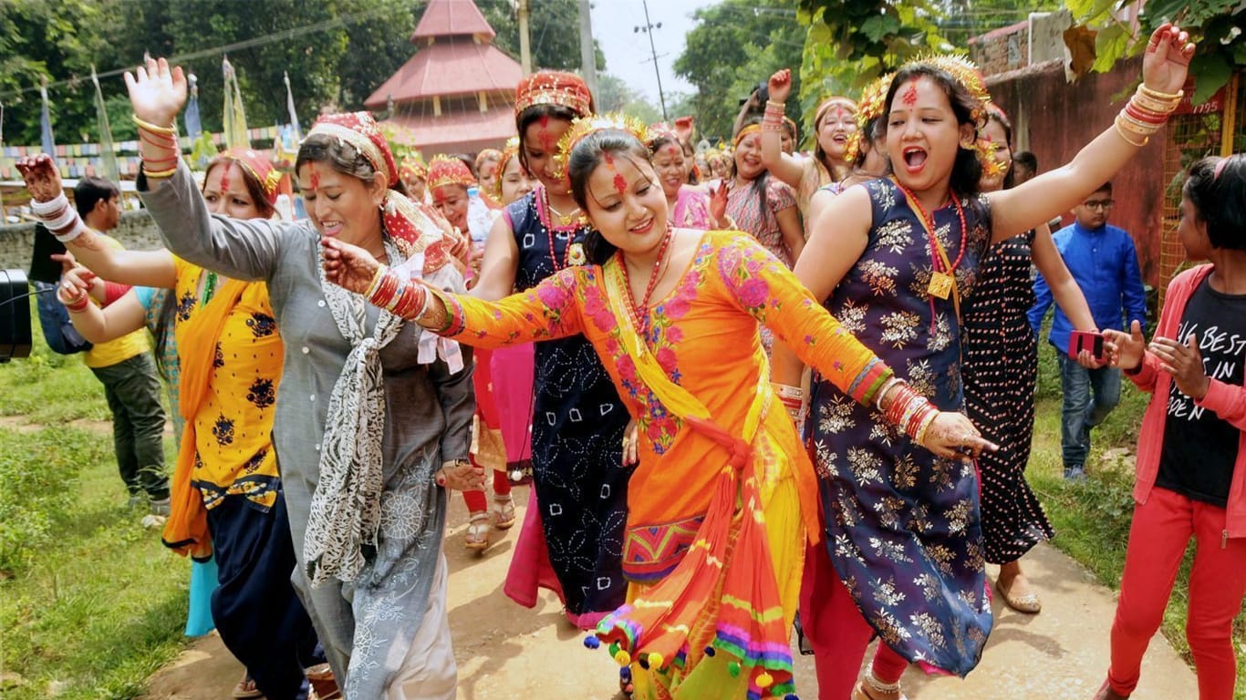 Indische Frauen tanzen anlässlich des Navratri-Festes: In Indien fehlen der Regierung zufolge über das gesamte Land hinweg 63 Millionen Frauen.