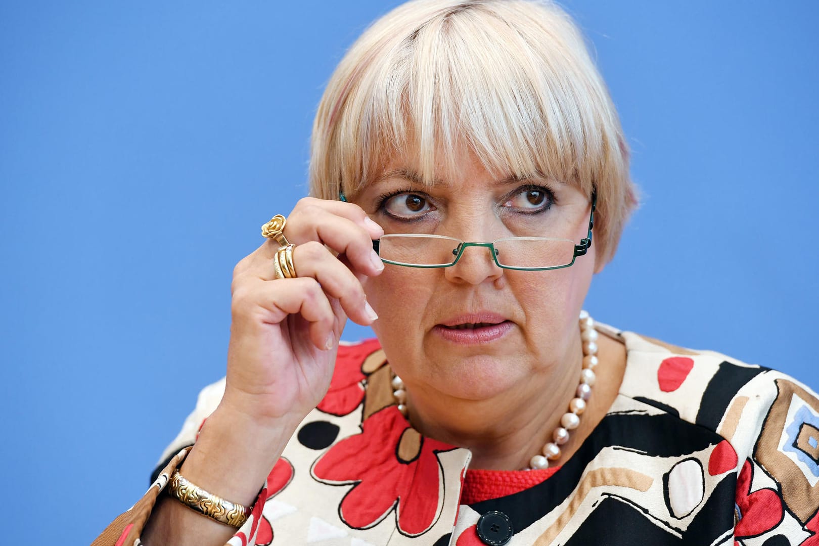 Bundestagsvizepräsidentin Claudia Roth: Sie fordert öffentliche Sitzungen der Bundestagsausschüsse.