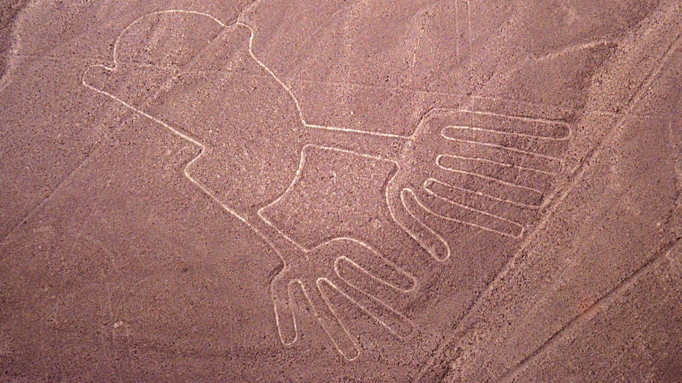Die berühmten Nazca-Linien in Peru: Ein Lastwagen ist zum Reifenwechseln über das Weltkulturerbe gefahren und wurde festgenommen.
