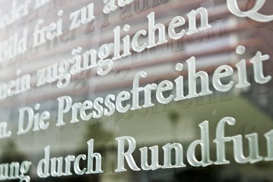 Der Artikel 5 schützt die Meinungs- und Pressefreiheit in Deutschland.