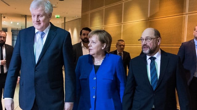 Die Koalitionsverhandlungen gehen auf die Zielgerade: Horst Seehofer (l-r), Angela Merkel und Martin Schulz.