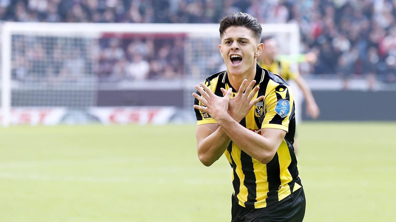 Milot Rashica: Bremens Last-Minute-Kauf kommt für 7 Millionen Euro von Vitesse Arnheim und soll Werders Offensive beleben.