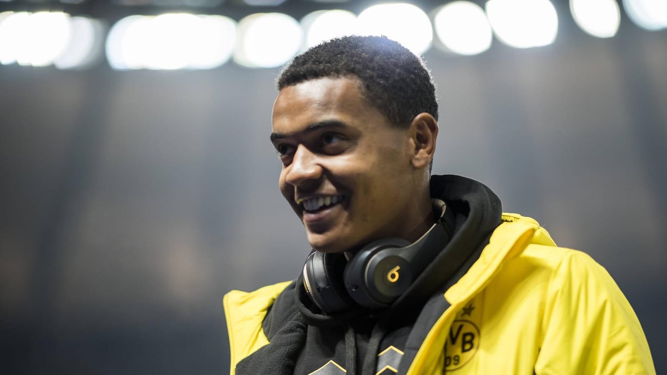 Manuel Akanji: Der Innenverteidiger wechselte für 21,5 Mio. Euro vom FC Basel zu Borussia Dortmund.