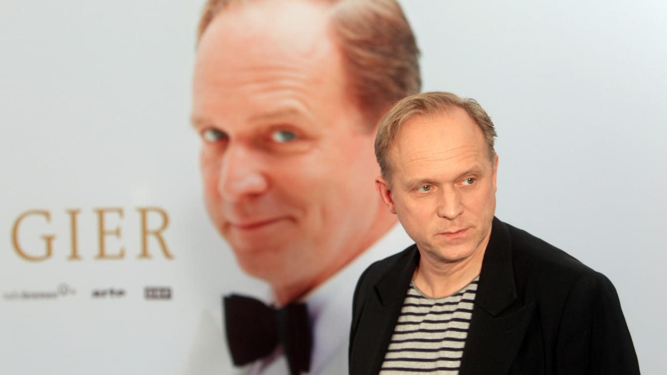 Ulrich Tukur spielte unter anderem in Dieter Wedels TV-Zweiteiler "Gier" mit.