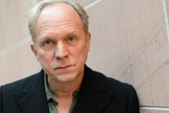 Ulrich Tukur: Der Schauspieler findet, Dieter Wedel als "Monster" zu bezeichnen, gehe zu weit.
