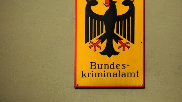 Der Polizei sind laut BKA bundesweit rund 590 Personen bekannt, die Mafia-Clans angehören - deutlich mehr als vor zehn Jahren.