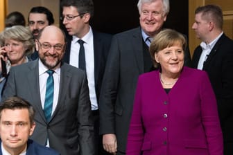 Die Parteichefs Schulz, Seehofer und Merkel: In vielen Punkten haben sich SPD und Union schon geeinigt – in anderen knirscht es noch.