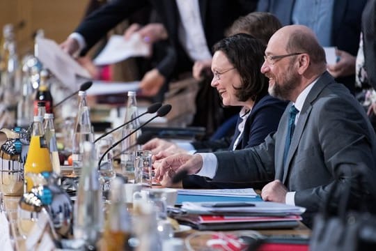 Am Sonntag wollen sie fertig werden - eigentlich.