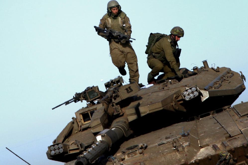Israelische Soldaten im Gazastreifen: Israel hat Stellungen der radikalislamischen Hamas in Süden des Gazastreifens bombardiert. (Archivbild)