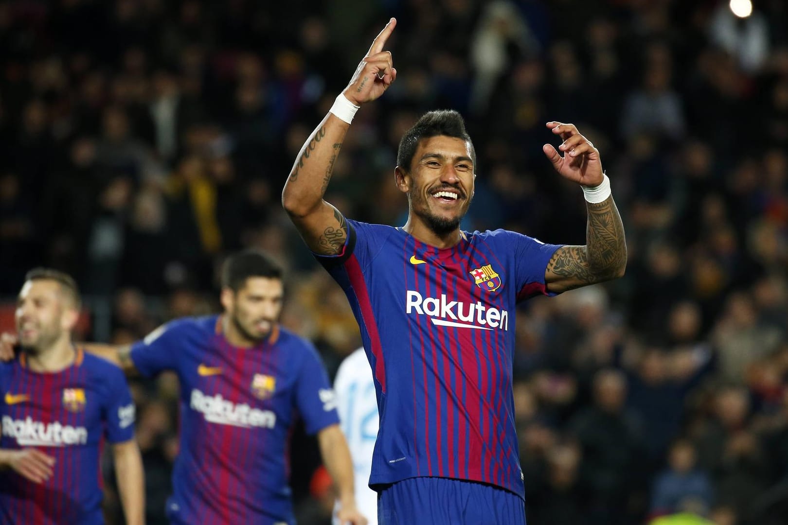 Paulinho beim Torjubel für den FC Barcelona: Der Brasilianer hat sich schnell eingefunden in die Star-Elf.