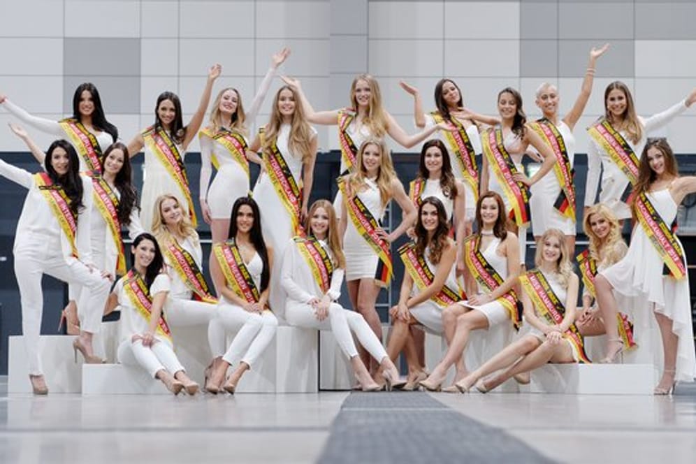 Die Kandidatinnen zur Wahl der "Miss Germany" im Europa-Park.