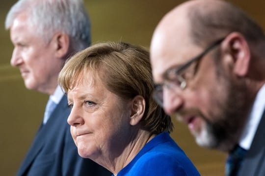 CSU-Chef Horst Seehofer, Bundeskanzlerin Angela Merkel und SPD-Boss Martin Schulz bei einer Pressekonferenz im Willy-Brandt-Haus.