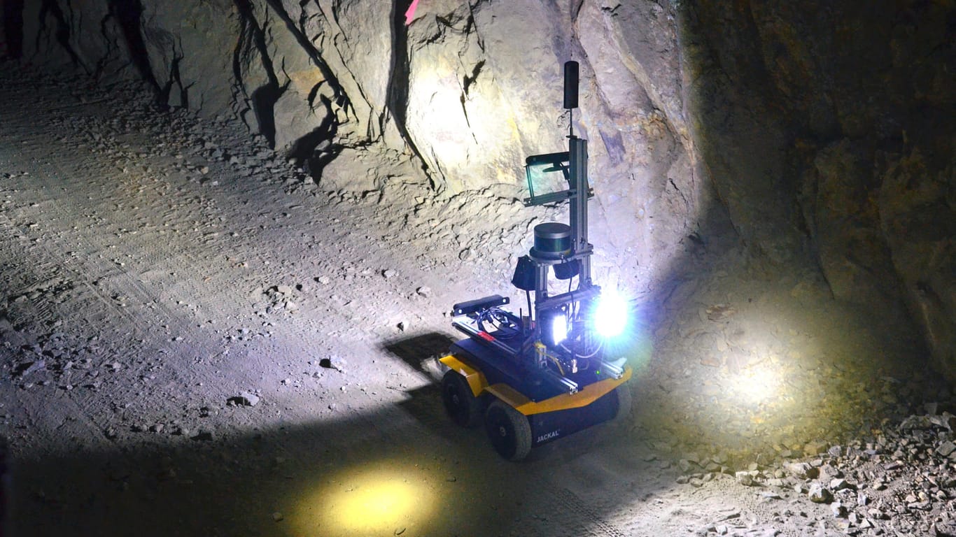 Roboter beim Minen-Einsatz: Gefährliche Jobs, die kaum ein Mensch machen will.