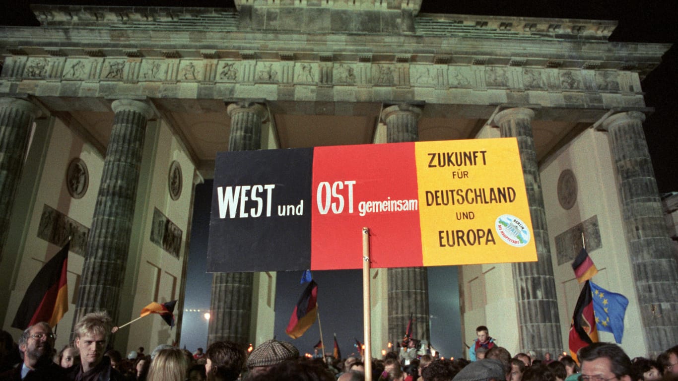 Einheitsfeier am 3. Oktober 1990: Die Hoffnungen auf eine rasche Überwindung der Teilung sind nicht aufgegangen.