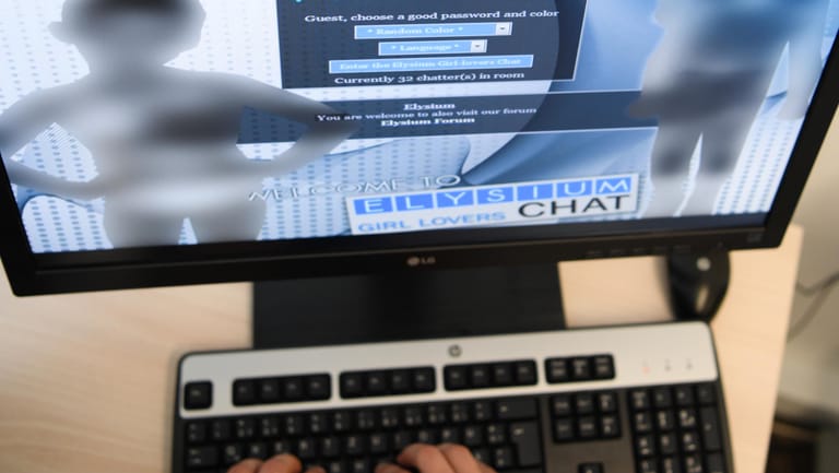 Screenshot einer Login-Seite der Kinderpornografie-Plattform "Elysium": Im Kampf gegen Kinderpornografie fordert der Chef des Bundeskriminalamts eine Ausweitung der Vorratsdatenspeicherung.