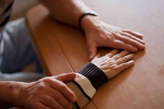 Der DGB fordert für die häusliche Pflege einen besseren gesetzlichen Rahmen für selbstbestimmte Arbeitszeiten und mehr zeitliche Flexibilität mit finanzieller Unterstützung.