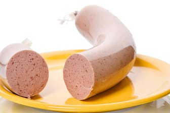 Leberwurst: Im Produkt "Schiller Leberwürstchen frisch" wurden Plastikteile gefunden.