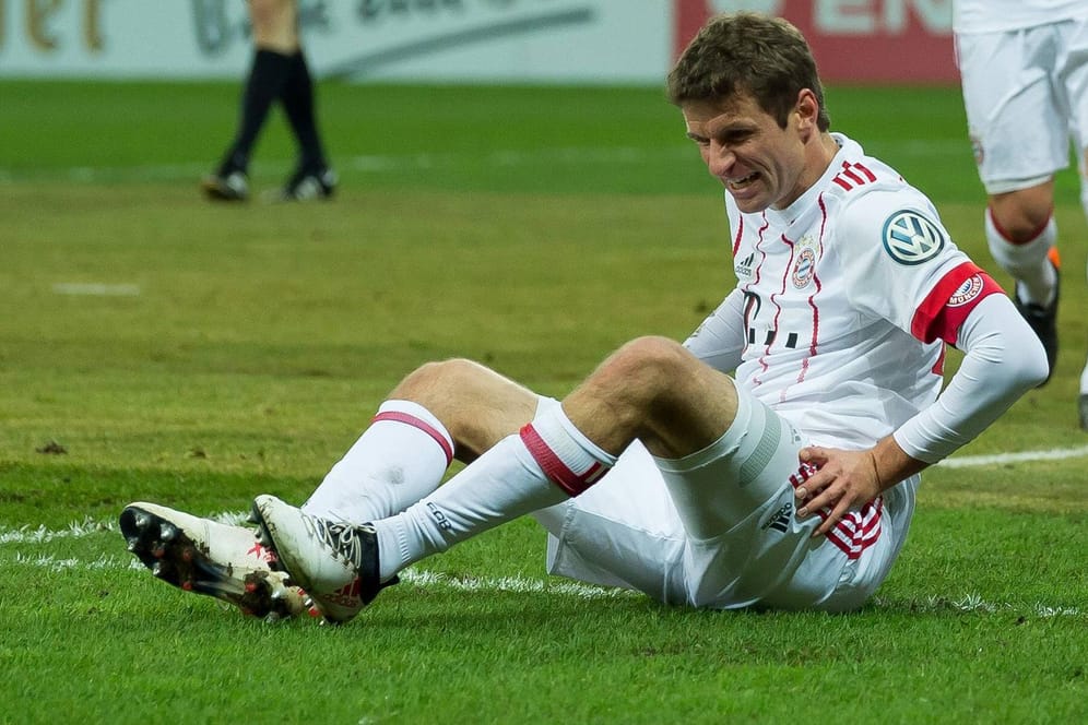 Thomas Müller: Nach 32. Minuten konnte er gegen Paderborn nicht mehr weiterspielen.