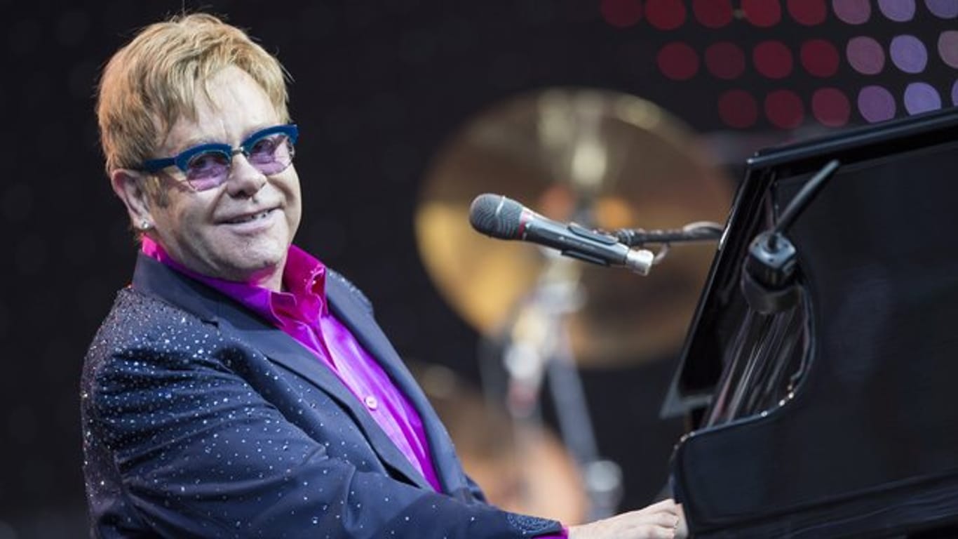 Sir Elton John 2013 auf der Waldbühne in Berlin.