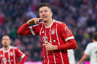 Robert Lewandowski: Wie lange jubelt der Stürmer noch für Bayern? Sein Berater soll ihn bei Real Madrid angeboten haben.