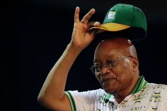 Die Regierungspartei ANC arbeitet an der Nachfolge des von Korruptionsskandalen erschütterten Staatschefs.