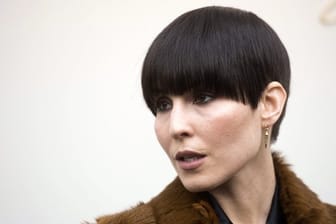 Die schwedische Schauspielerin Noomi Rapace 2016 bei der Burberry Show in den Kensington Gardens.