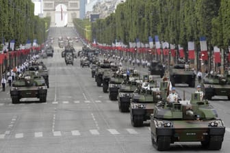 Nationalfeiertag in Frankreich: Donald Trump imponierte die Parade im Juli 2017 in Paris.